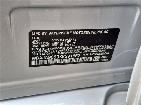 Used 2019 BMW 530e w/ Convenience Package RWD image 26