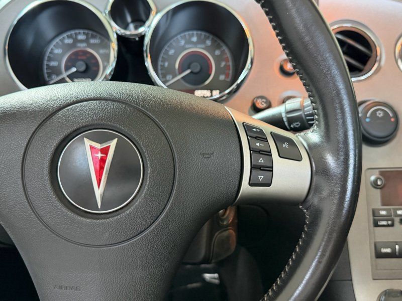 Used 2008 Pontiac Solstice GXP w/ Premium Package RWD image 19