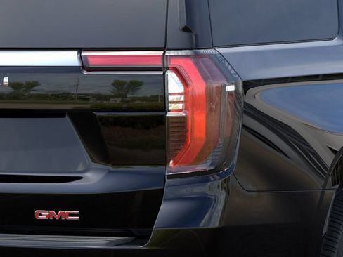 New 2026 GMC Yukon XL Denali w/ Denali Reserve Package AWD/4WD image 12