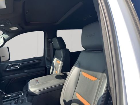 Used 2024 GMC Sierra 2500 AT4 w/ AT4 Premium Plus Package image 28