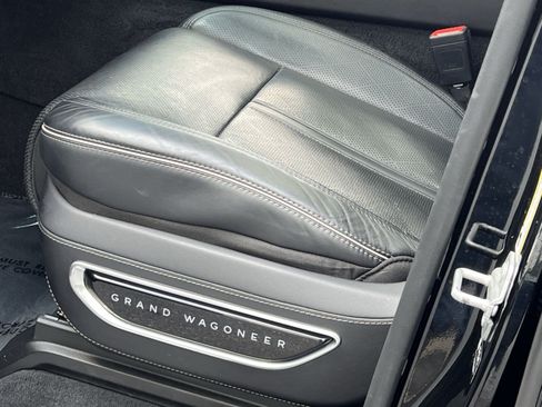 Used 2022 Jeep Grand Wagoneer Series II AWD/4WD image 19