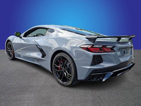Used 2025 Chevrolet Corvette Stingray Preferred Cpe w/ Z51 Performance Package RWD image 6
