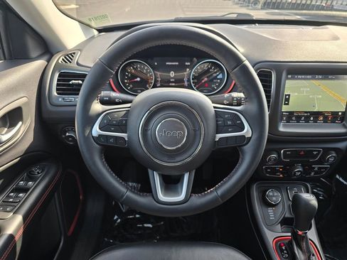 Used 2018 Jeep Compass Trailhawk w/ Navigation Group image 27