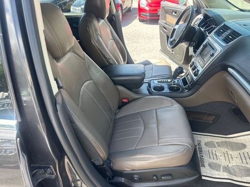 Used 2014 GMC Acadia SLT AWD/4WD image 32