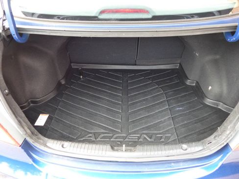 Used 2016 Hyundai Accent SE FWD image 29
