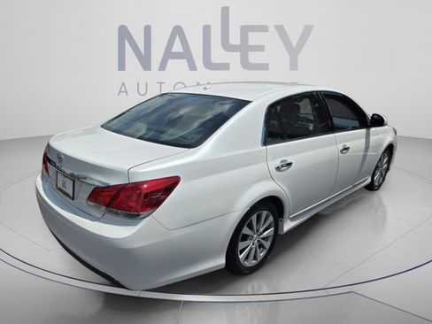 Used 2011 Toyota Avalon Limited FWD image 5
