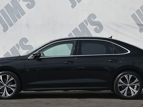 Used 2022 Volkswagen Passat 2.0T SE image 6