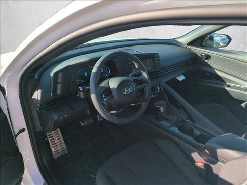 New 2026 Hyundai Elantra SEL Sport FWD image 10