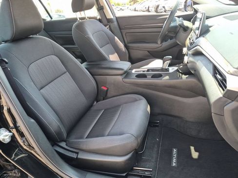 Used 2025 Nissan Altima 2.5 SV AWD/4WD image 31