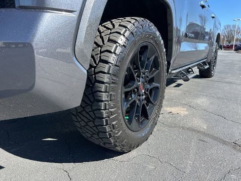 Used 2026 Toyota Tundra Limited image 12