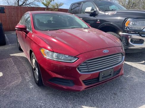 Used 2016 Ford Fusion SE image 4