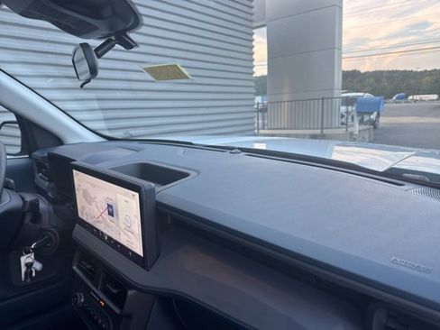 New 2025 Ford Maverick XL image 34