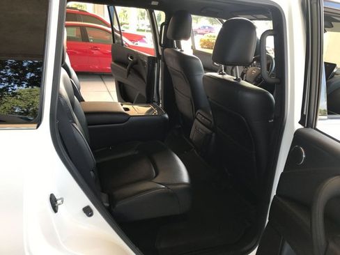 Used 2022 Nissan Armada SL w/ Midnight Edition Package RWD image 20