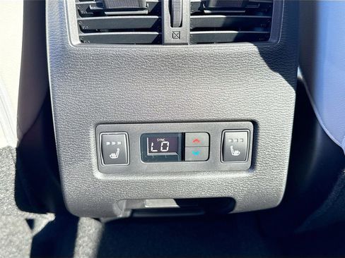 New 2026 Mitsubishi Outlander SEL image 27