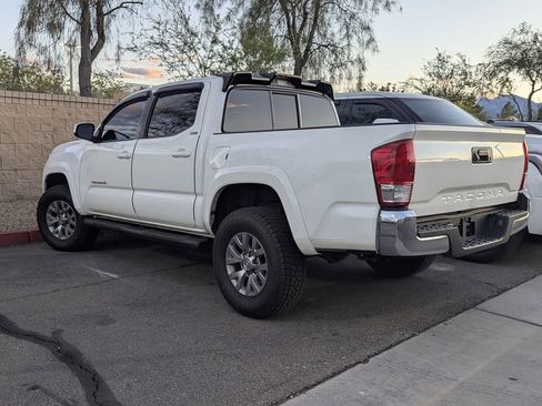 Used 2017 Toyota Tacoma SR5 w/ SR5 Appearance Package (SM) RWD image 6