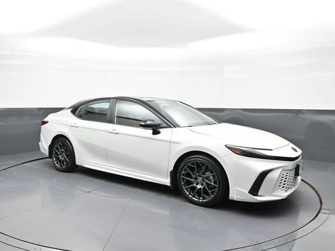 Certified 2025 Toyota Camry XSE image 4
