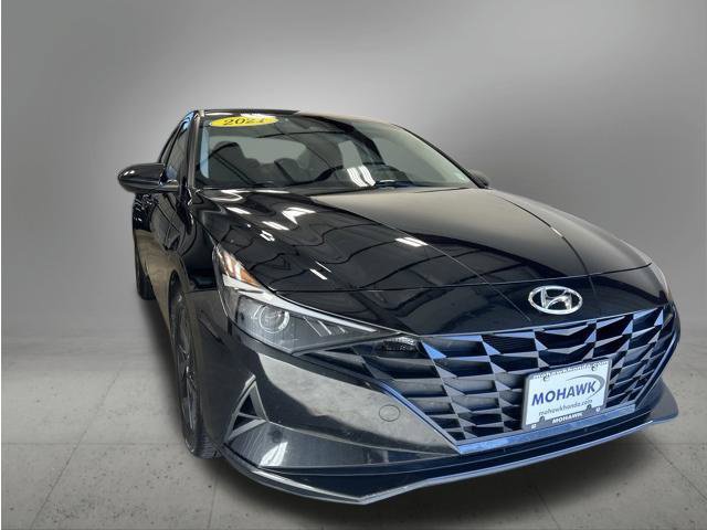 Used 2021 Hyundai Elantra SEL FWD image 2