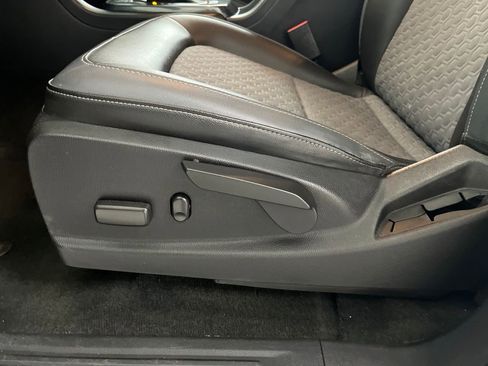 Used 2018 Chevrolet Colorado Z71 AWD/4WD image 57