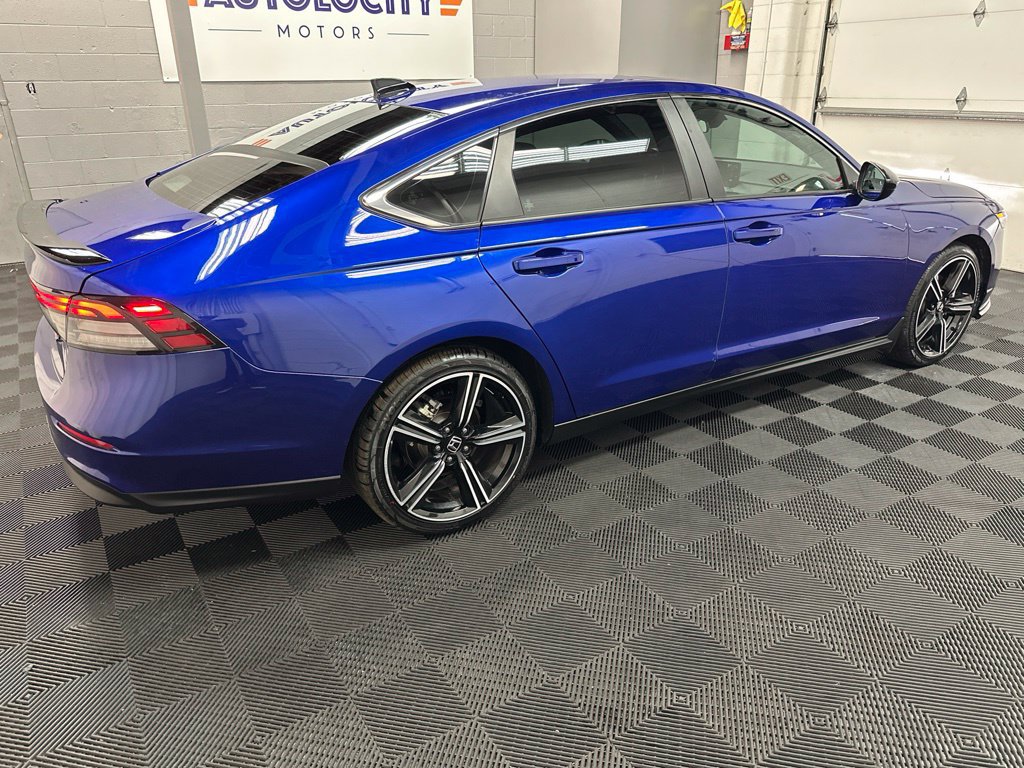 Used 2025 Honda Accord Sport image 11