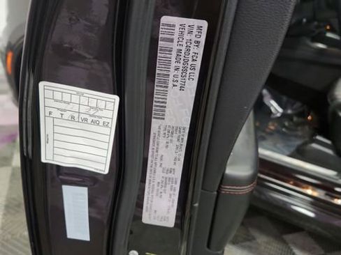 Used 2025 Dodge Durango GT AWD/4WD image 25