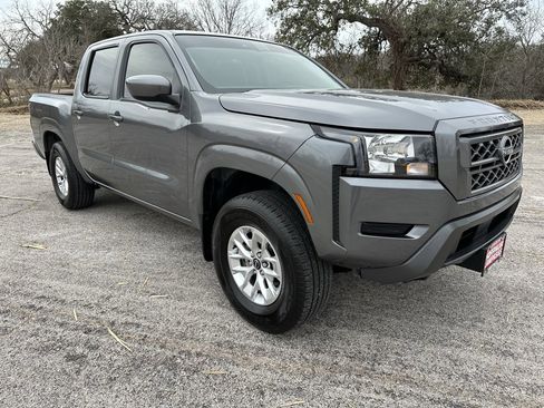 Used 2024 Nissan Frontier SV w/ Technology Package image 4