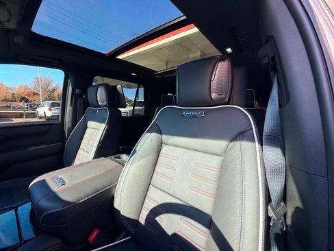 Used 2025 GMC Yukon AT4 Ultimate w/ LPO, Floor Liner Package AWD/4WD image 31