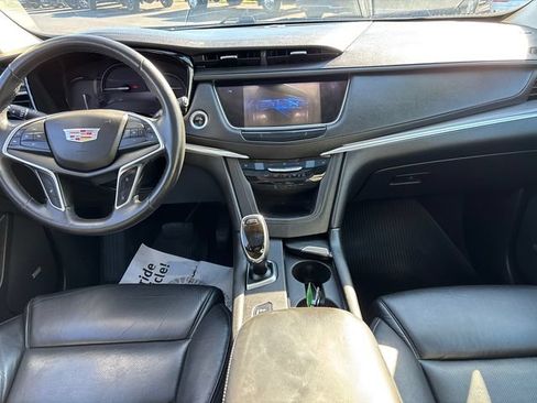 Used 2018 Cadillac XT5 Luxury AWD/4WD image 10