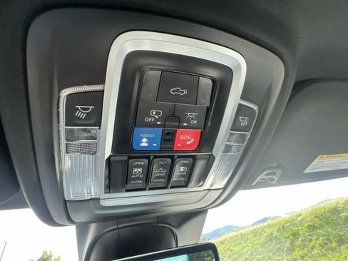 Used 2022 RAM 3500 Laramie image 29