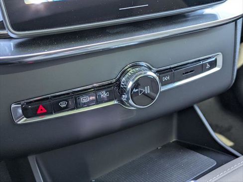 New 2026 Volvo XC90 B5 Core image 8