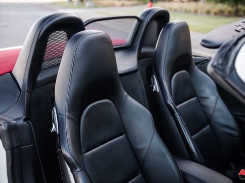 Used 2017 Porsche 718 Boxster image 26