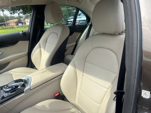 Used 2016 Mercedes-Benz C 300 4MATIC Sedan image 13