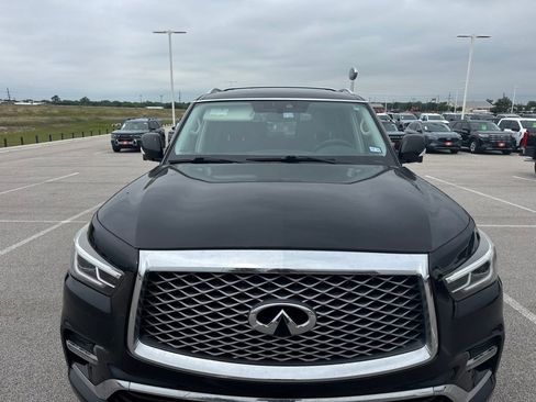 Used 2019 INFINITI QX80 Luxe w/ All-Season Package RWD image 4