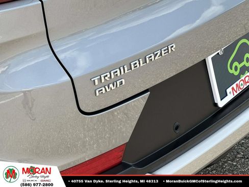 Certified 2024 Chevrolet TrailBlazer LT w/ LT Cold Weather Package AWD/4WD image 9