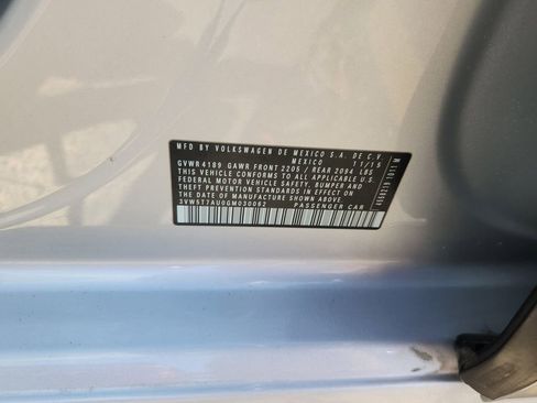 Used 2016 Volkswagen Golf 4-Door FWD image 17