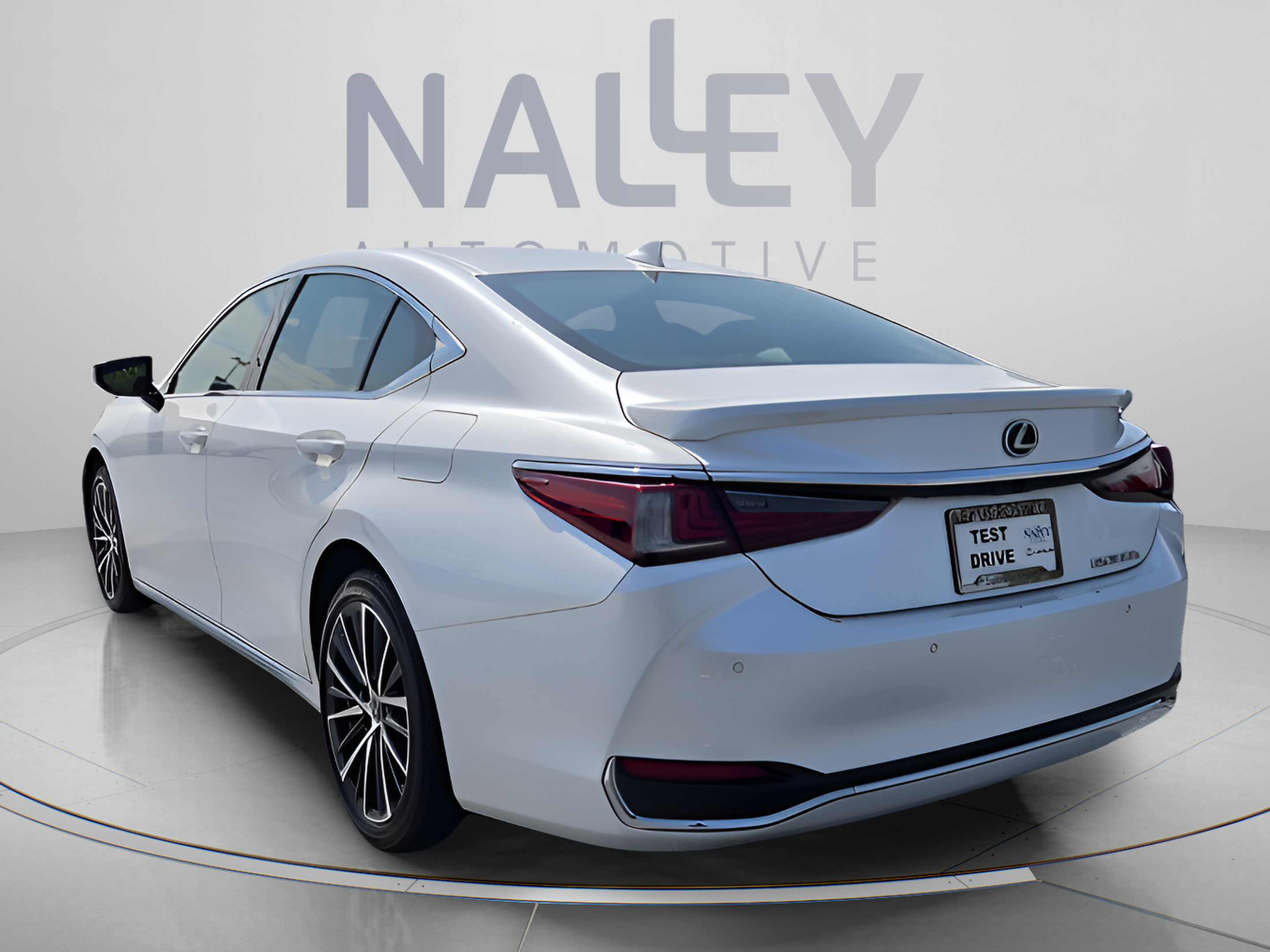 Certified 2023 Lexus ES 300h w/ Premium Package FWD image 3