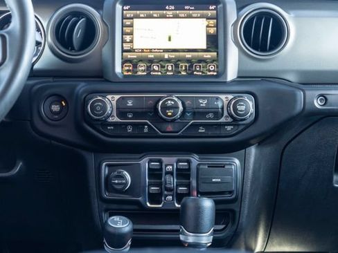 Used 2023 Jeep Wrangler Unlimited Sport AWD/4WD image 22