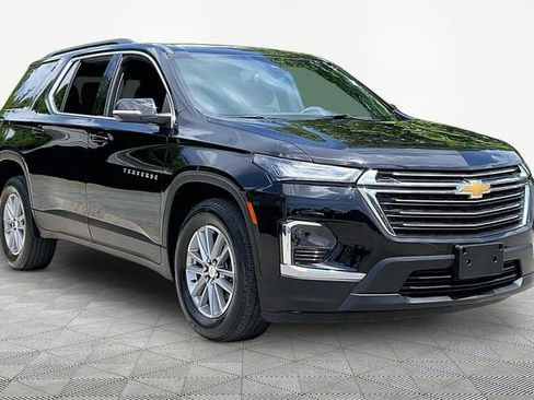 Used 2023 Chevrolet Traverse LT FWD image 1