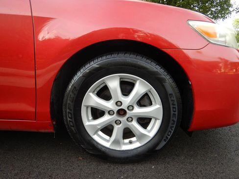 Used 2011 Toyota Camry LE w/ LE Extra-Value Pkg FWD image 25