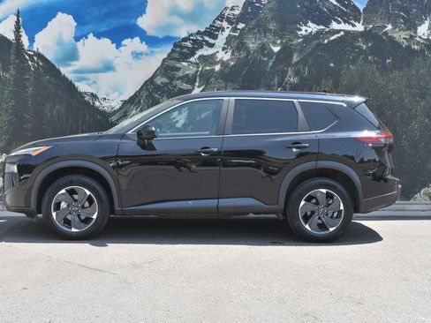Used 2025 Nissan Rogue SV AWD/4WD image 7