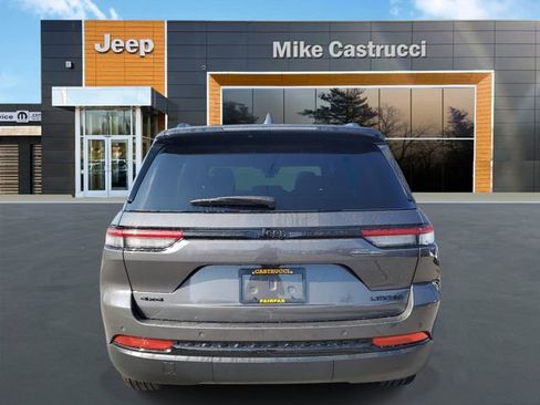 New 2025 Jeep Grand Cherokee Limited w/ Black Appearance Package image 4