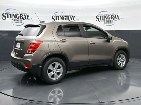 Used 2021 Chevrolet Trax LS w/ Tint and Cruise Package image 7