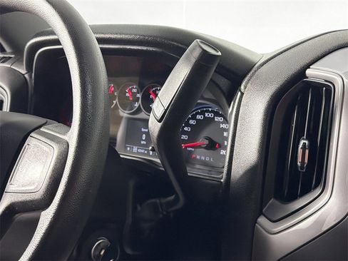 Used 2021 Chevrolet Silverado 1500 Custom image 15