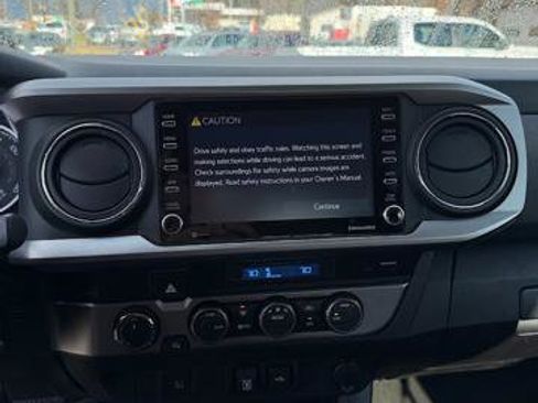 Used 2021 Toyota Tacoma SR5 image 12