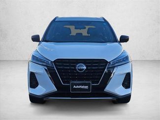 Used 2024 Nissan Kicks SR video 2