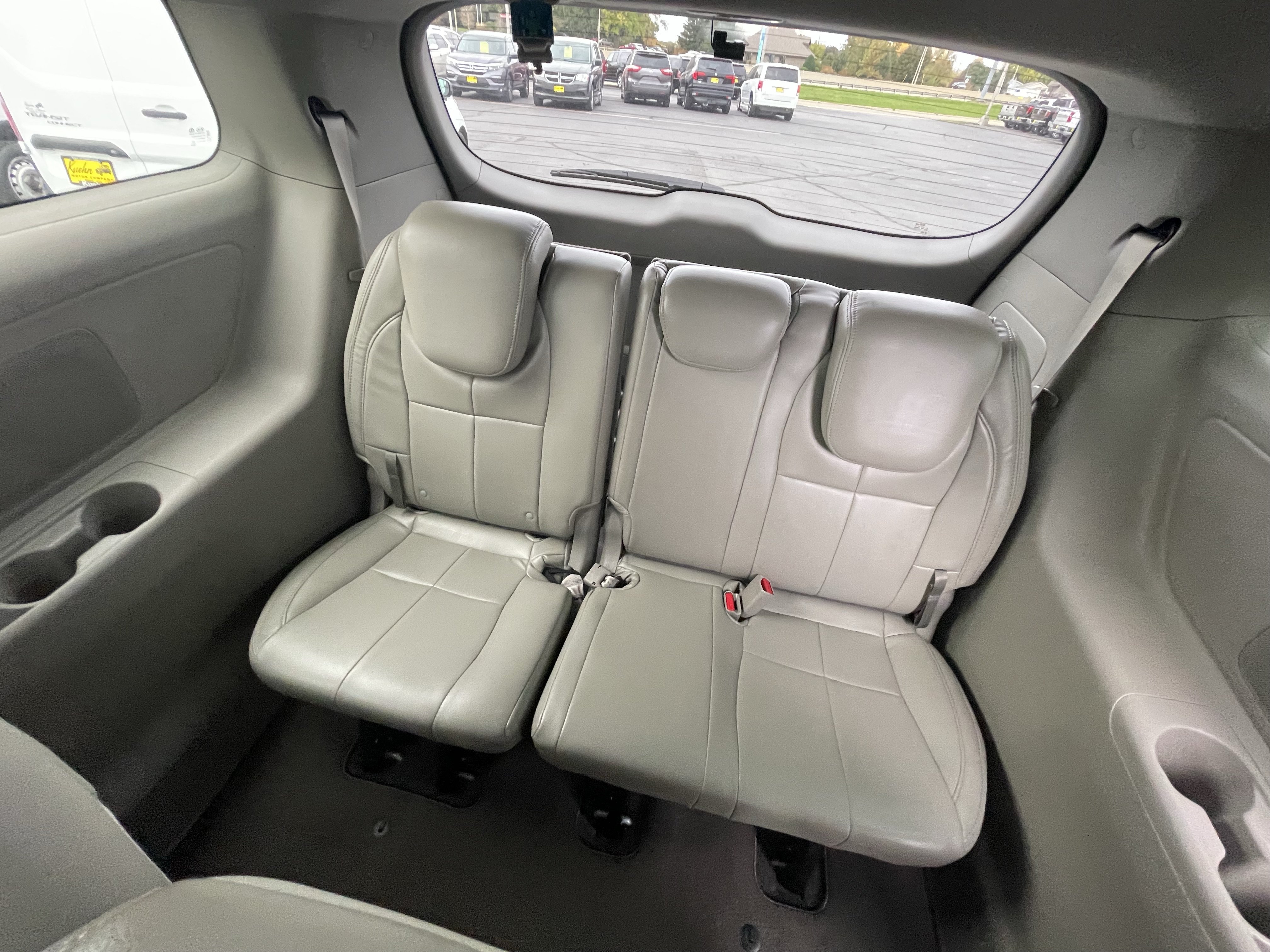 Used 2020 Kia Sedona LX FWD image 26