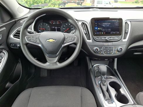Used 2024 Chevrolet Malibu LT FWD image 11