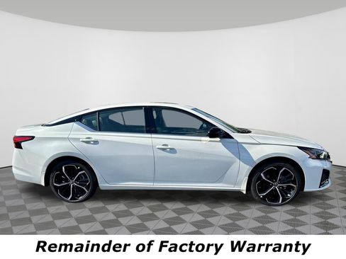 Certified 2025 Nissan Altima 2.5 SR w/ SR Premium Package FWD image 3