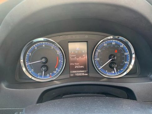 Used 2019 Toyota Corolla SE FWD image 19