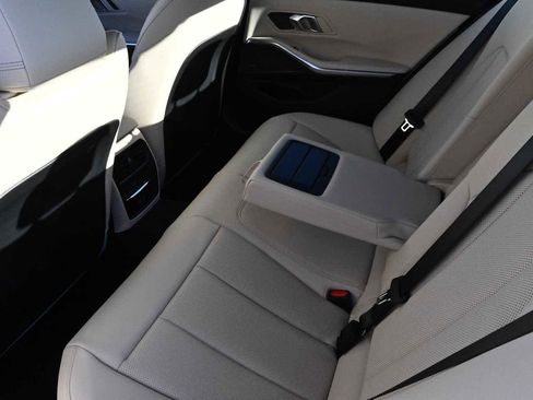 Used 2026 BMW 330i Sedan w/ Premium Package RWD image 10