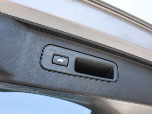 Used 2023 Honda Pilot EX-L image 31